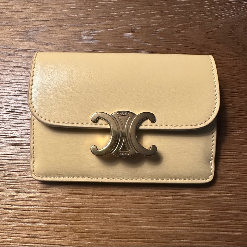 Celine small Triumph wallet in a pale yellow 💛